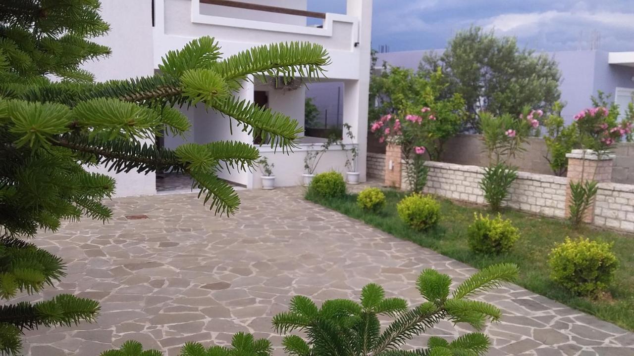 Mihal Suites Sarande Exterior photo