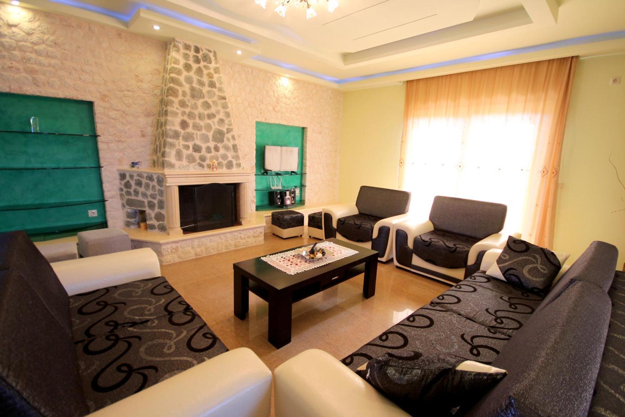 Mihal Suites Sarande Exterior photo