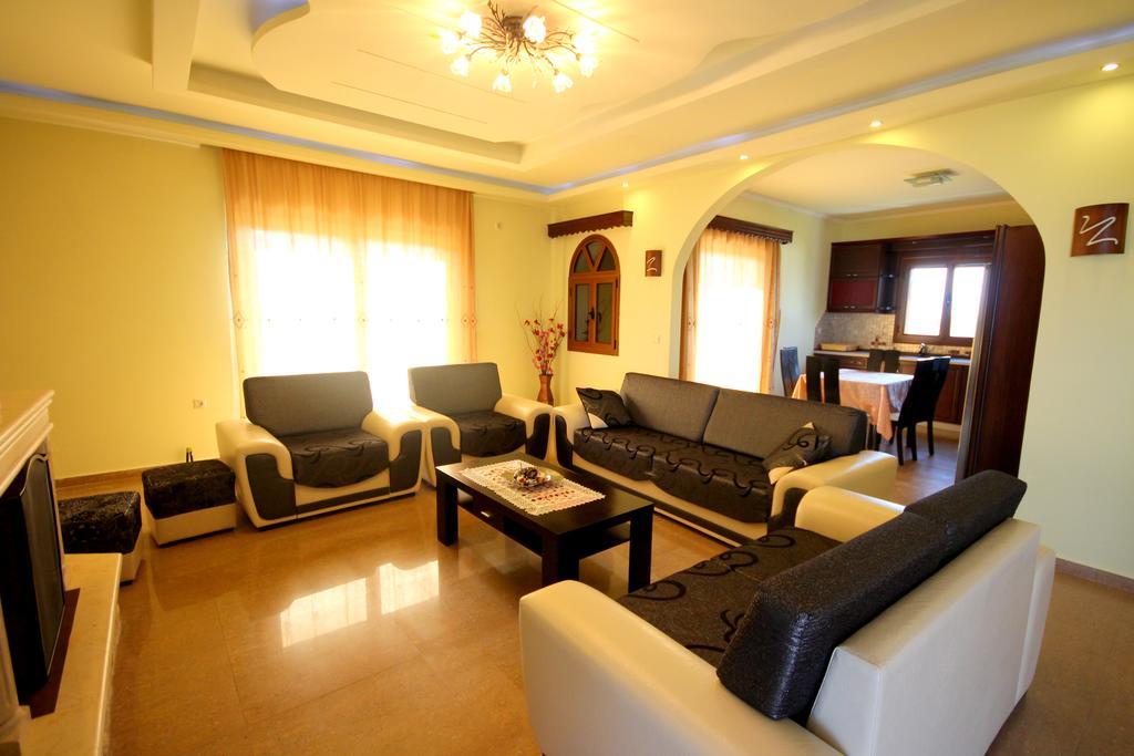 Mihal Suites Sarande Exterior photo